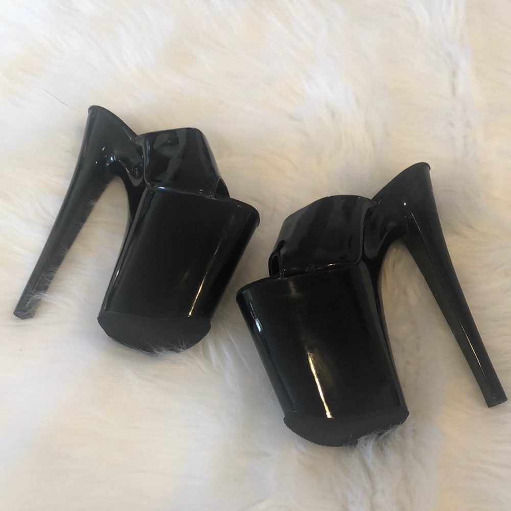 Pleaser Extreme platform stripper heels